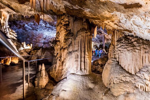 Jenolan Caves: Lucas Cave Tour - Tourism Caloundra 2