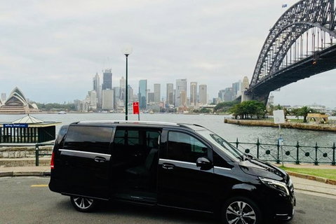 REGAL - Luxury Airport Round Trip, Bespoke Premium Transfer And Tours - Tourism Caloundra 2