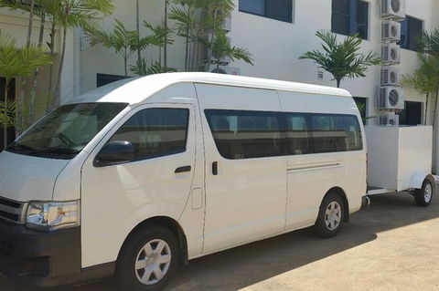 Airport Transfer To Or From Cairns Hotels For Up To 13 People (7am-10pm) - Tourism Caloundra 0