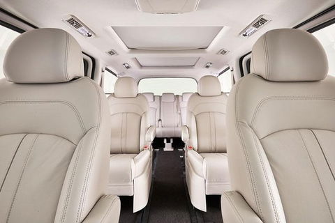 Luxury Van, Private Transfer, Cairns Airport - Cairns City - Tourism Caloundra 1