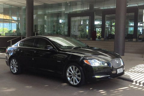 Jaguar Limousine Transfer Cairns Airport To City Or Return - Tourism Caloundra 5