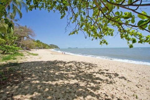 Airport Transfer - Palm Cove, Kewarra Beach & Trinity Beach To Cairns Airport - Tourism Caloundra 3