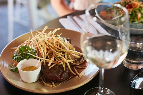 Sunshine Coast Scenic Food, & Wine Trail Inc. Lunch (Min 6 Adults) - Tourism Caloundra 2