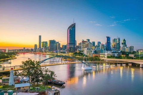 Brisbane Airport Transfers : Brisbane To Brisbane Airport BNE In Luxury Van - Tourism Caloundra 6
