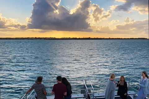 Sunset Twilight Cruise In Hervey Bay - Tourism Caloundra 4