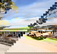 Two Hands Wines 'Flagship Vineyard Experience' - Tourism Caloundra