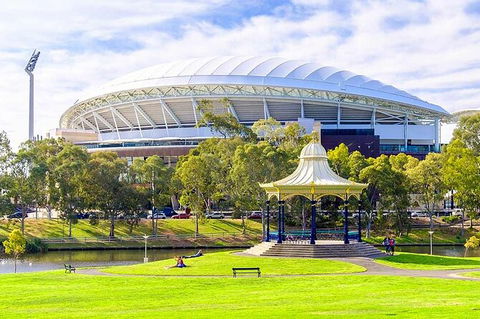 Departure Private Transfers: Adelaide To Adelaide Airport ADL In Luxury Van - Tourism Caloundra 8