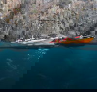 Tasman Peninsula full day kayaking tour - Tourism Caloundra