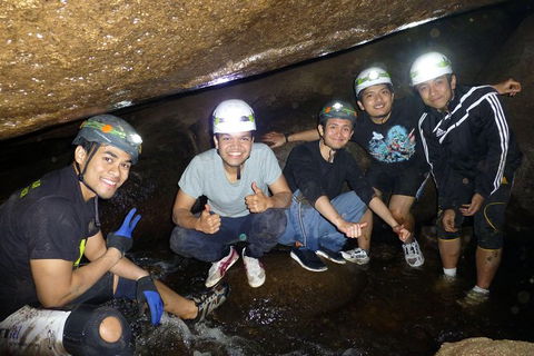 Adventure Caving - Tourism Caloundra 1