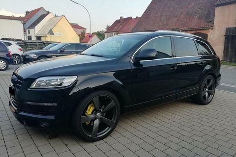 Audi Q7 SUV Melbourne Airport To CBD - Tourism Caloundra 4