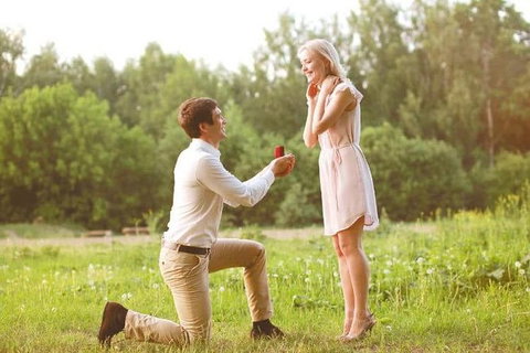 Romance Cruise + Scenic Tour + Beer Tasting + 3 Course Lunch + Hamper - Tourism Caloundra 0