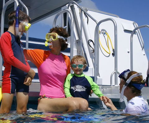 Calypso Reef Charters - Tourism Caloundra 3
