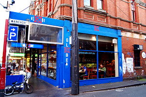 Globe Cafe - Tourism Caloundra 0