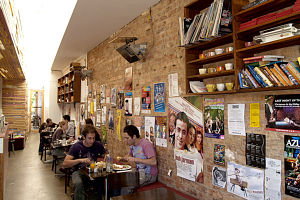 Las Chicas - Tourism Caloundra 0