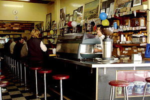 Pellegrini's Espresso Bar - Tourism Caloundra 0