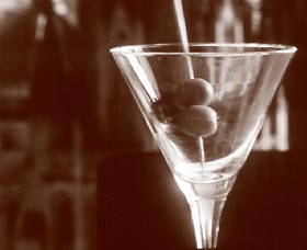 Chequers Inn Hotel - Tourism Caloundra 0