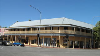Colac Hotel - Tourism Caloundra 0