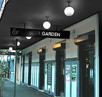 Duck  Swan Hotel - Tourism Caloundra