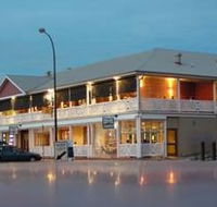 Seacliff Beach Hotel - Tourism Caloundra