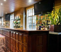 Grand Hotel - Tourism Caloundra 0