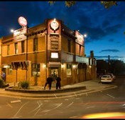 London Tavern Hotel - Tourism Caloundra