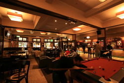 Edinburgh Castle Hotel - Tourism Caloundra 1