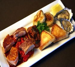 Beauchamp Hotel - Tourism Caloundra 1