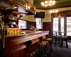 Wynyard Hotel - Tourism Caloundra 0