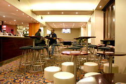 Gladstone Park Hotel - Tourism Caloundra 1