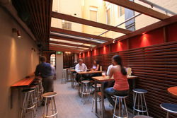 Edinburgh Castle Hotel - Tourism Caloundra 2