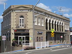 Allawah Hotel - Tourism Caloundra 2
