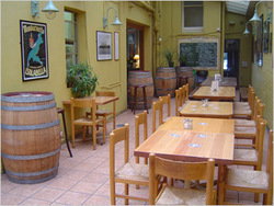 East Sydney Hotel - Tourism Caloundra 2