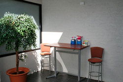 Leighoak Hotel - Tourism Caloundra 2