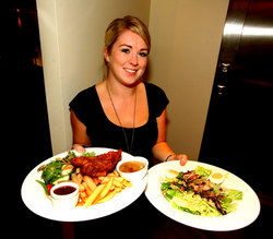 Madam De Biers Hotel Bar - Tourism Caloundra 3