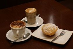 Hydra Cafe - Tourism Caloundra 3