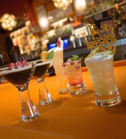 Crown And Sceptre Hotel - Tourism Caloundra 2