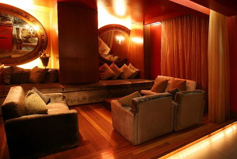 The Longroom - Tourism Caloundra 1