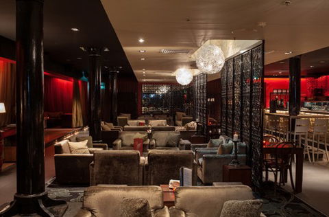 The Longroom - Tourism Caloundra 3