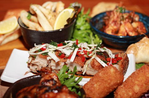 The Longroom - Tourism Caloundra 4