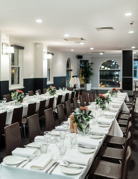 Metropolitan Hotel - Tourism Caloundra 5