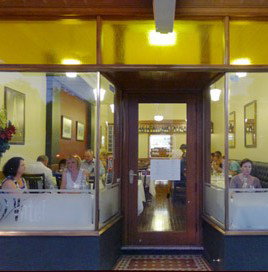 Vatel Restaurant - Tourism Caloundra 1