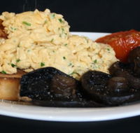 Raphael's On Brighton - Tourism Caloundra