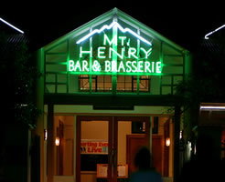 Mt Henry Tavern - Tourism Caloundra 0