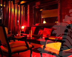 Charlie's Bar - Tourism Caloundra 0