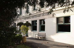 O'Connells Centenary Hotel - Tourism Caloundra 1