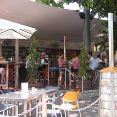 The Tap On Mitchell - Home Of The Fishbowl Cocktail - Tourism Caloundra 2