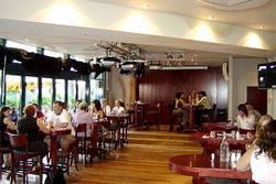 The Deck Bar - Tourism Caloundra 3