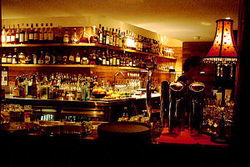 Transit Cocktail Lounge - Tourism Caloundra 3