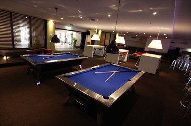 Roxy Hotel - Tourism Caloundra 1