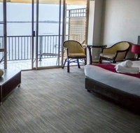 The Beachcomber Hotel - Tourism Caloundra